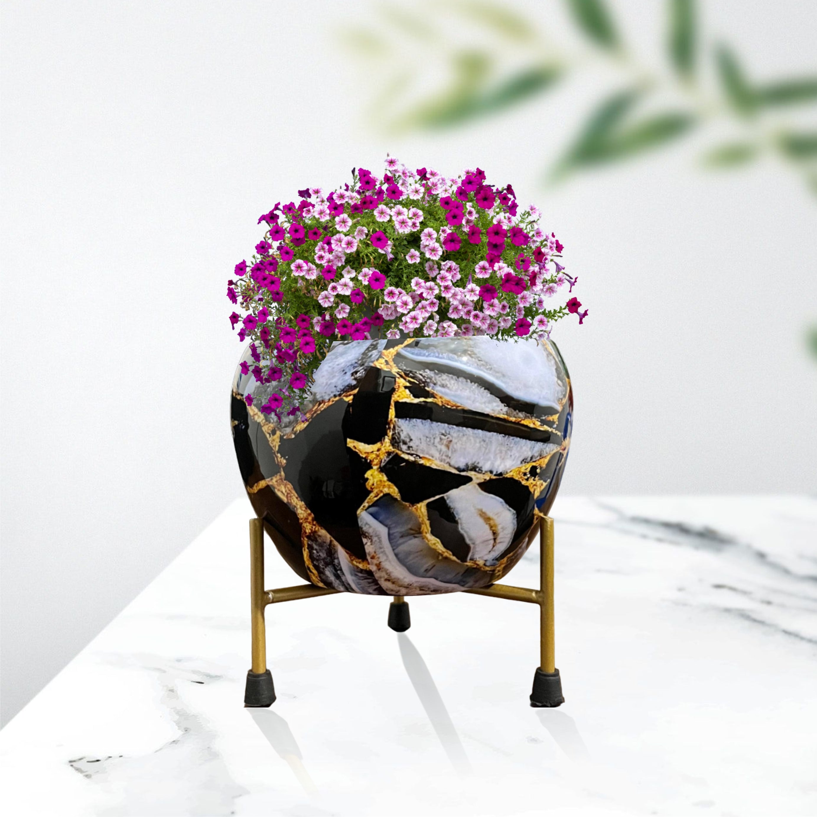 Bowl Design Metal Pot With Stand